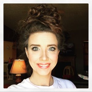 Meet your Posher, Nikki